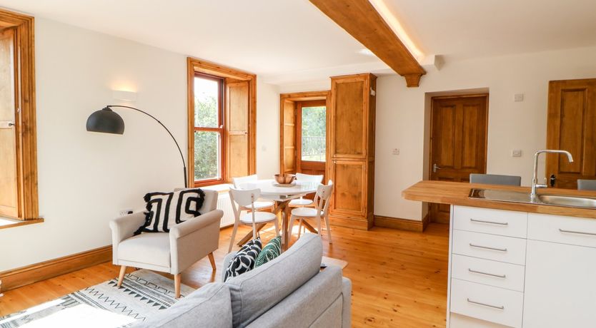 Photo of 2 Chews Cottage