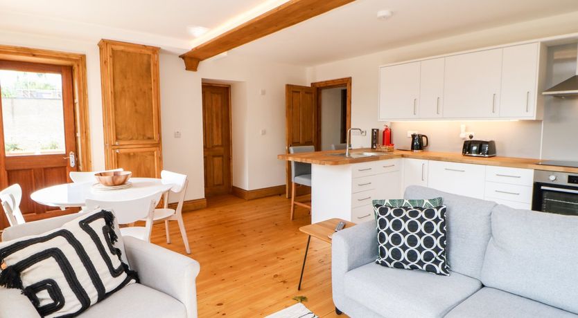 Photo of 2 Chews Cottage