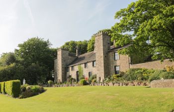 Fernhill Castle Holiday Cottage