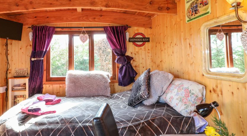 Photo of Packhorse Shepherd&rsquo;s Hut