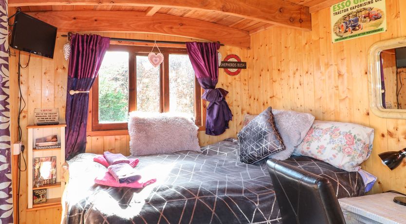 Photo of Packhorse Shepherd&rsquo;s Hut