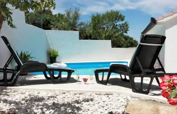 Edo Holiday Home