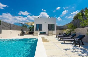 La Mer Holiday Home