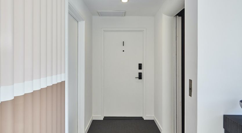 Photo of Graffito Uno