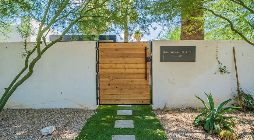 Photo of Desert Diver