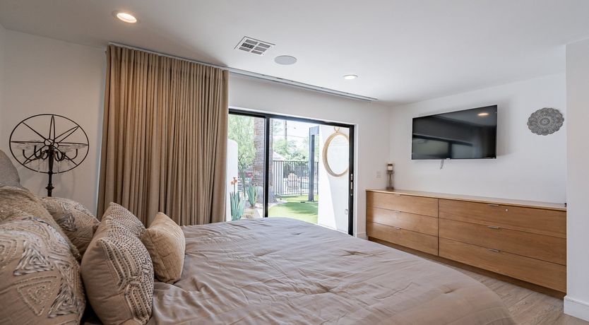 Photo of Desert Diver