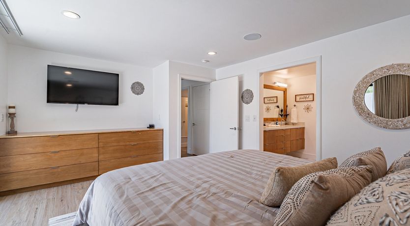 Photo of Desert Diver