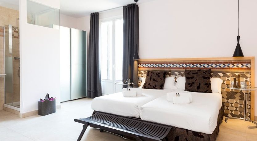 Photo of The Ebony Azulejo