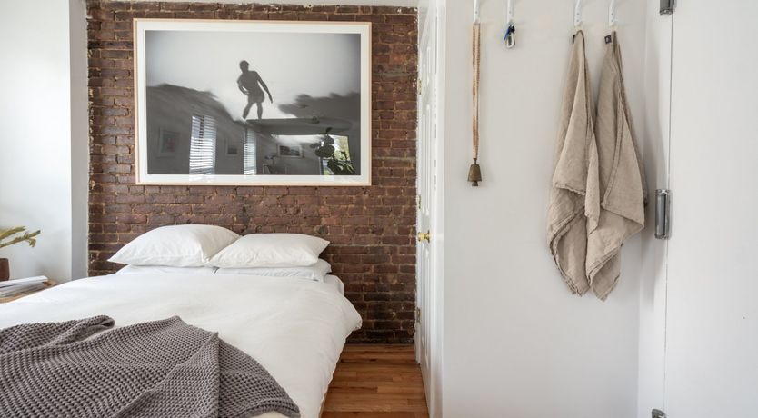 Photo of The Williamsburg Wave