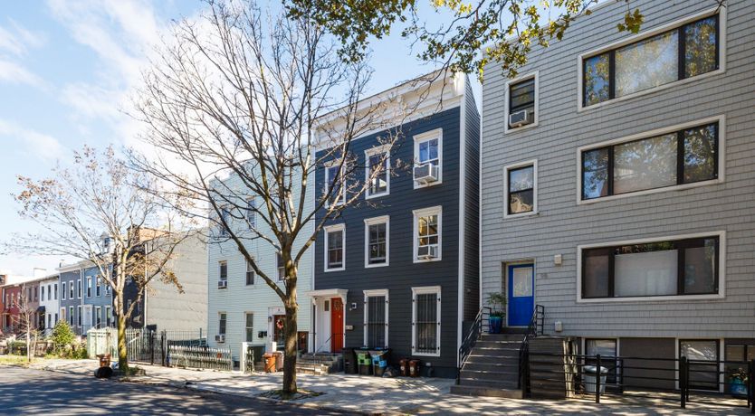 Photo of Mini Brooks