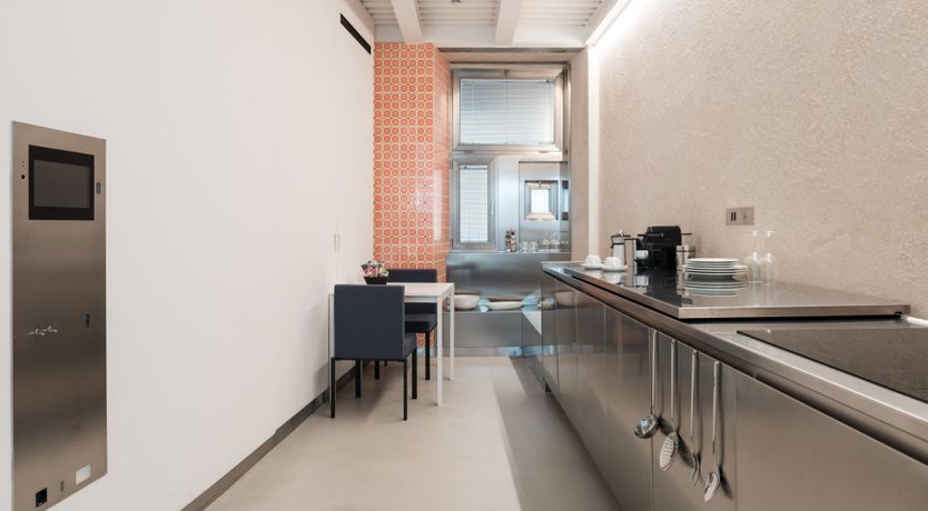 Photo of Mirror Peach