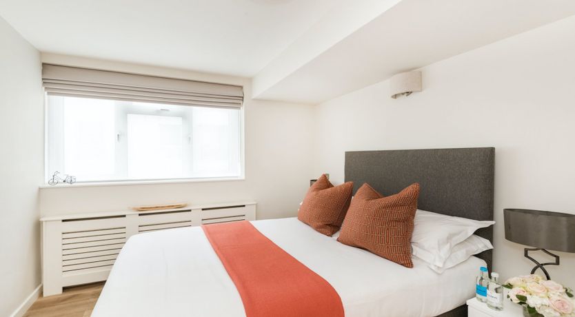 Photo of Hyde Park Chic I