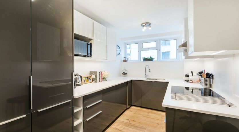 Photo of Hyde Park Chic I