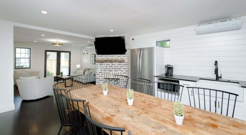 Photo of Rocking Chair Residence