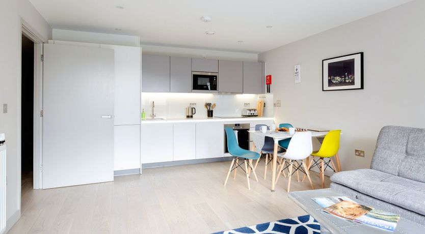 Photo of The Ealing Esquire II