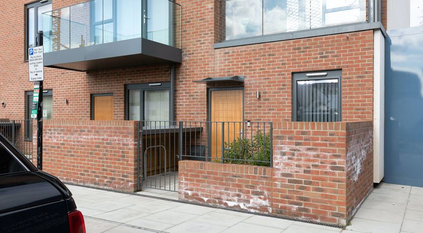 Photo of The Ealing Esquire II