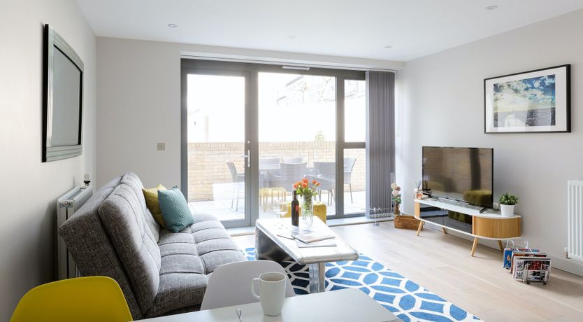 Photo of The Ealing Esquire II