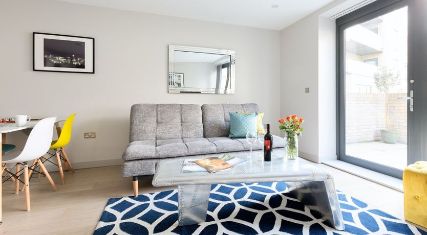 Photo of The Ealing Esquire II