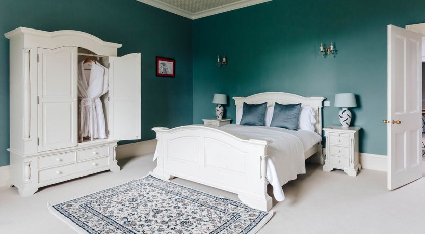 Photo of Antarctic Manor