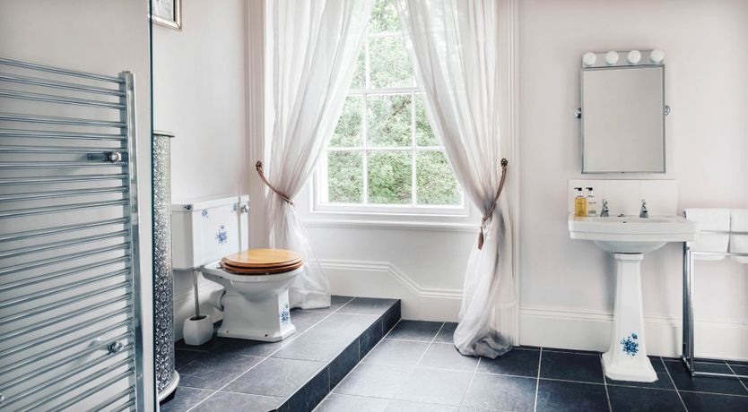 Photo of Antarctic Manor