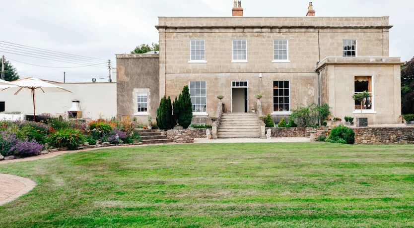 Photo of Antarctic Manor