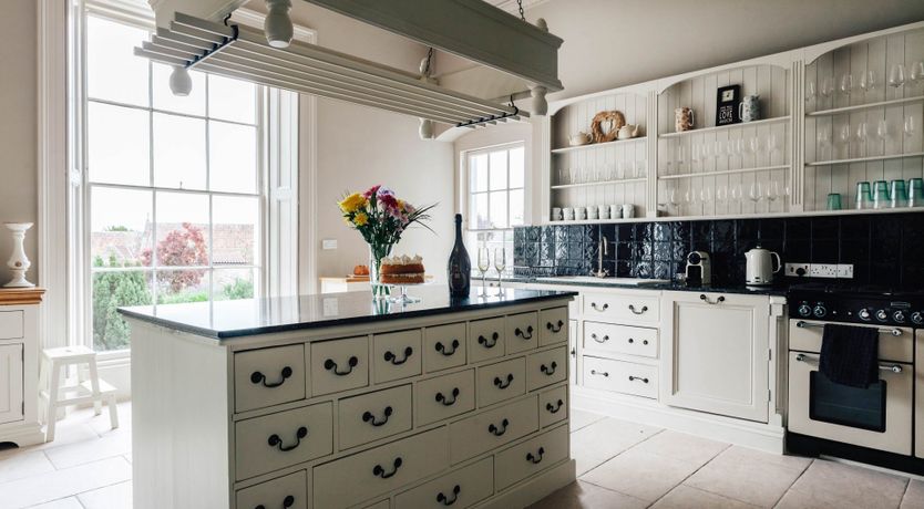 Photo of Antarctic Manor