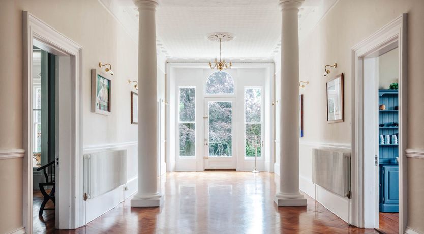 Photo of Antarctic Manor