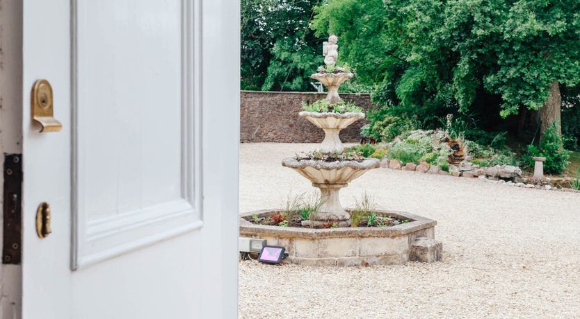 Photo of Antarctic Manor