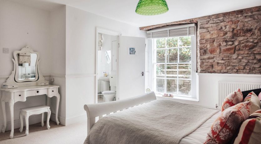 Photo of Antarctic Manor