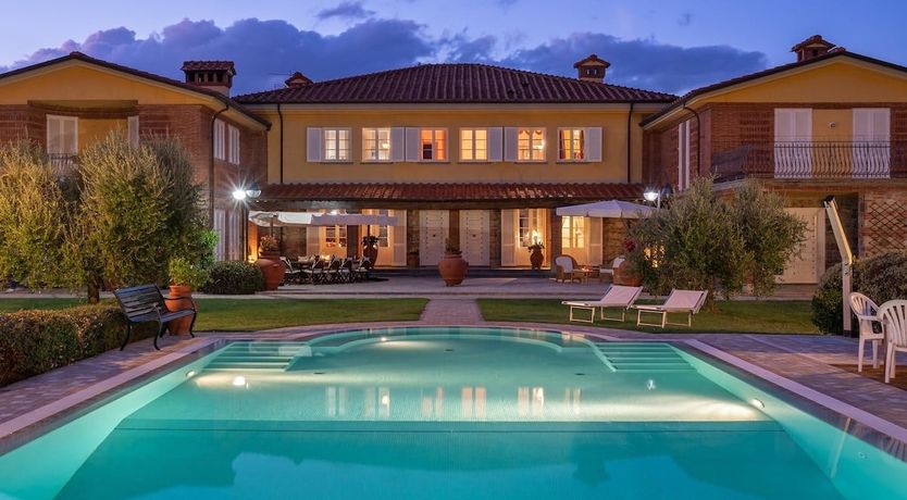 Photo of Orange Hill