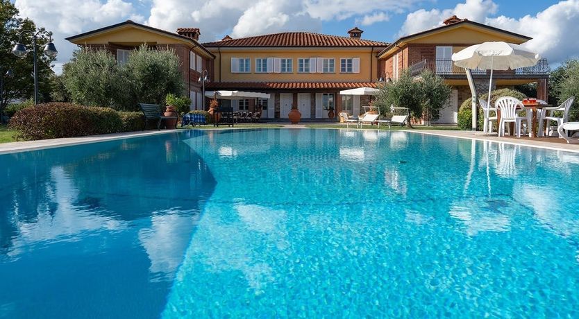 Photo of Orange Hill