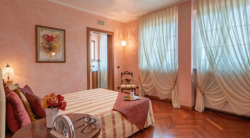 Photo of Orange Hill