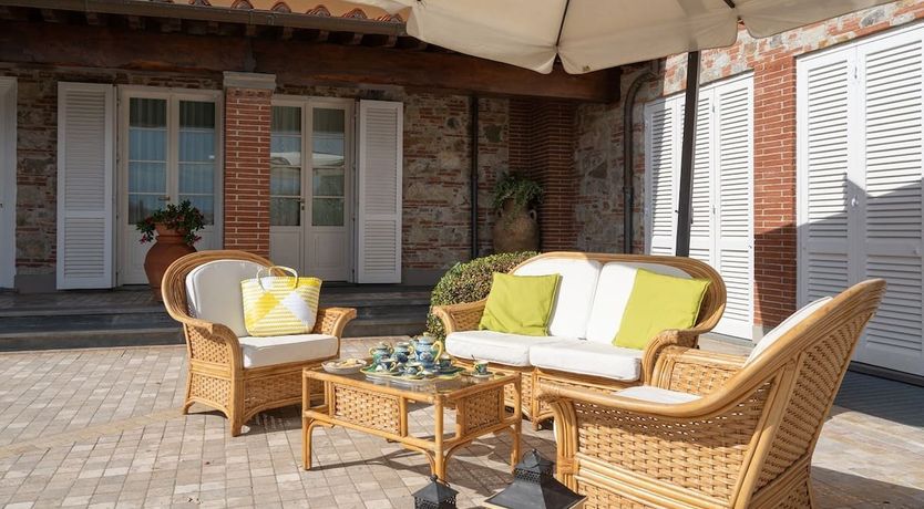 Photo of Orange Hill