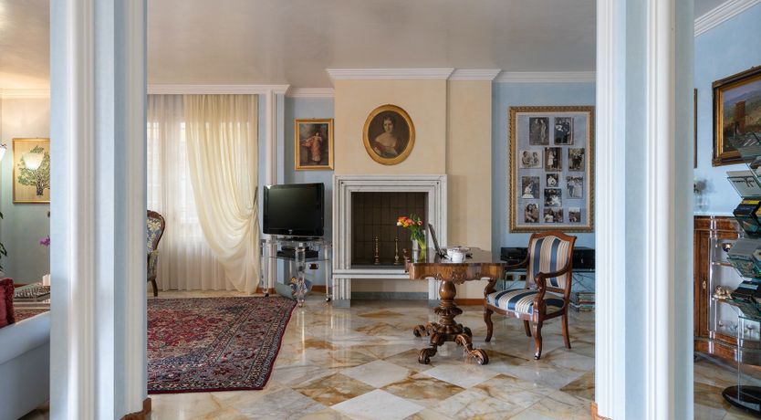 Photo of Orange Hill