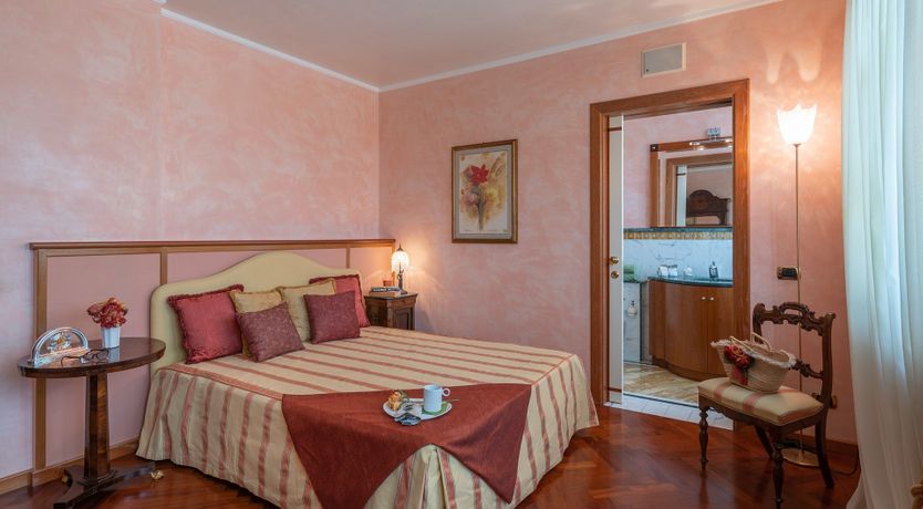 Photo of Orange Hill