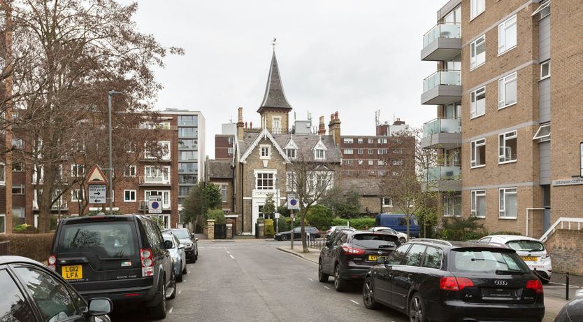 Photo of Romantic Court