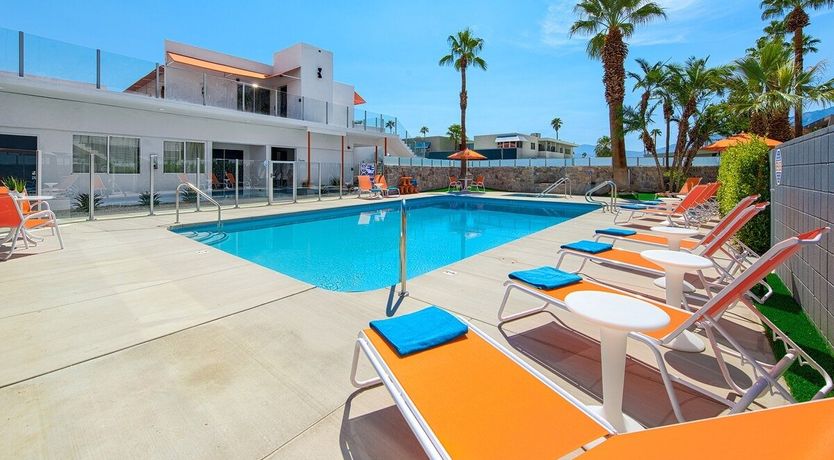 Photo of Retro Palms