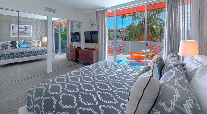 Photo of Retro Palms