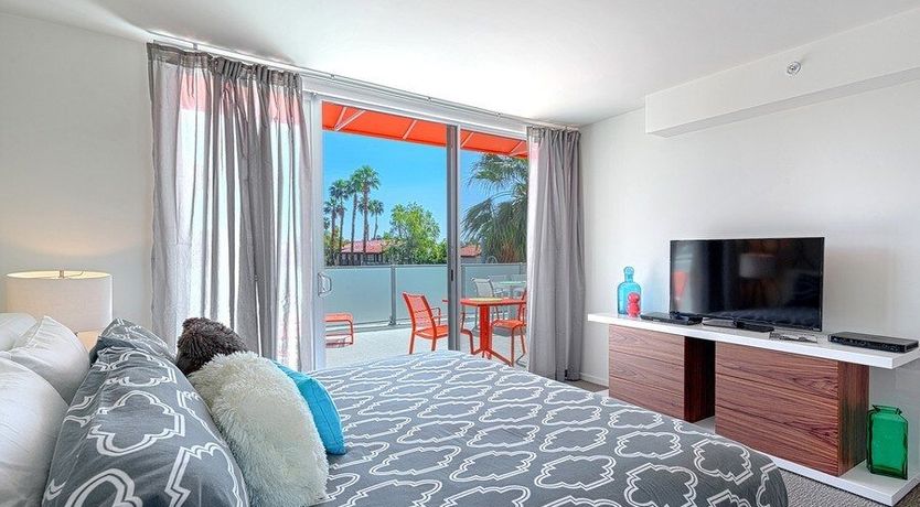 Photo of Retro Palms