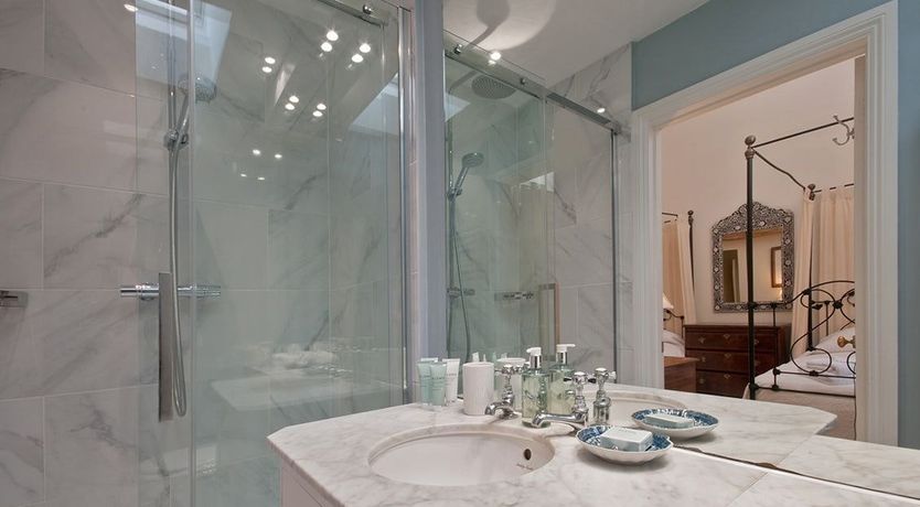 Photo of Fresh Squeezed Apple Juice