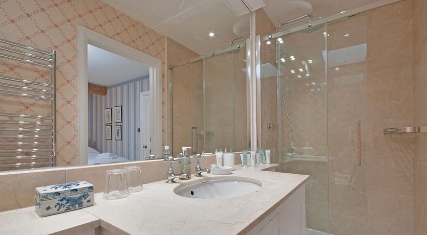 Photo of Fresh Squeezed Apple Juice