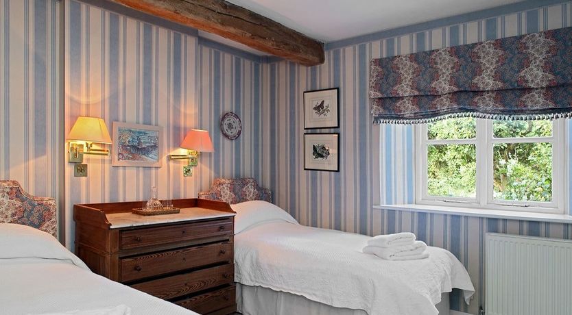 Photo of Fresh Squeezed Apple Juice