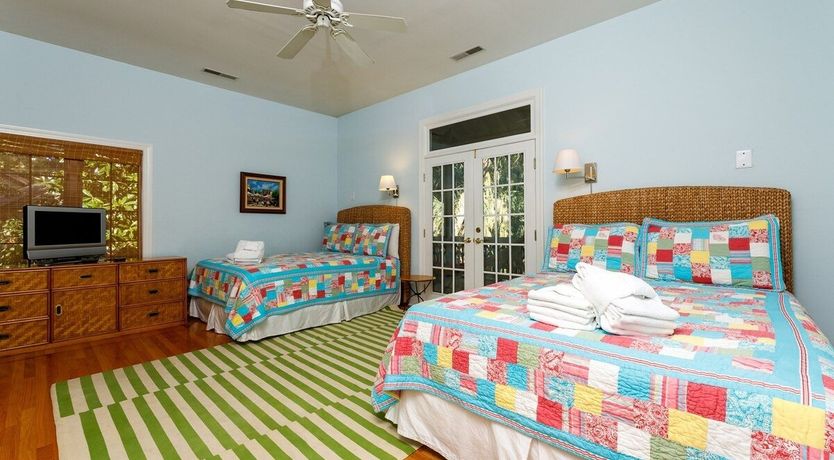 Photo of Leafy & Peach