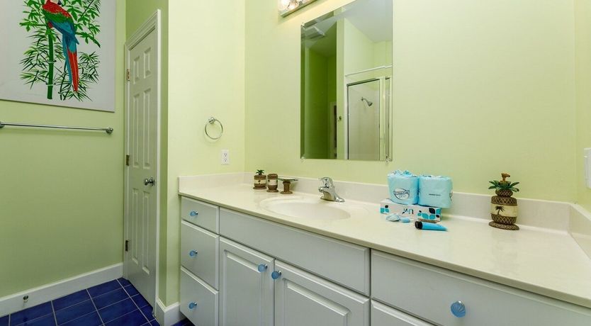 Photo of Leafy & Peach