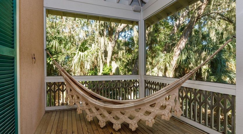 Photo of Leafy & Peach