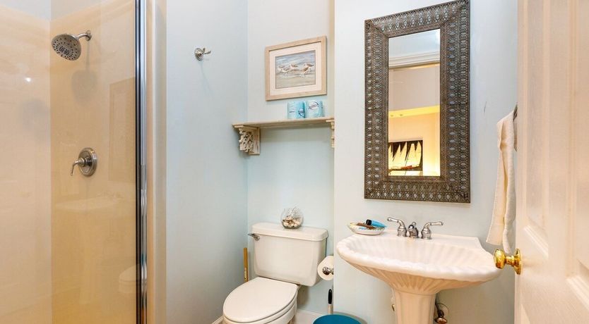 Photo of Leafy & Peach