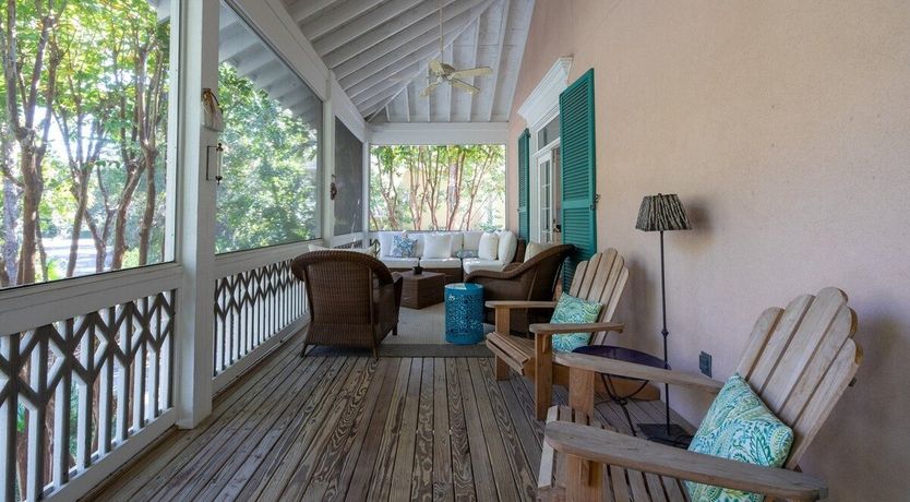 Photo of Leafy & Peach