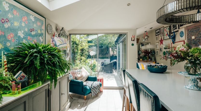 Photo of The Colourful Family