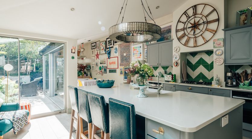 Photo of The Colourful Family