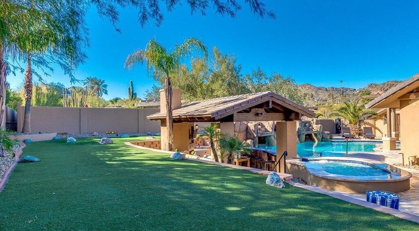 Photo of Living Large